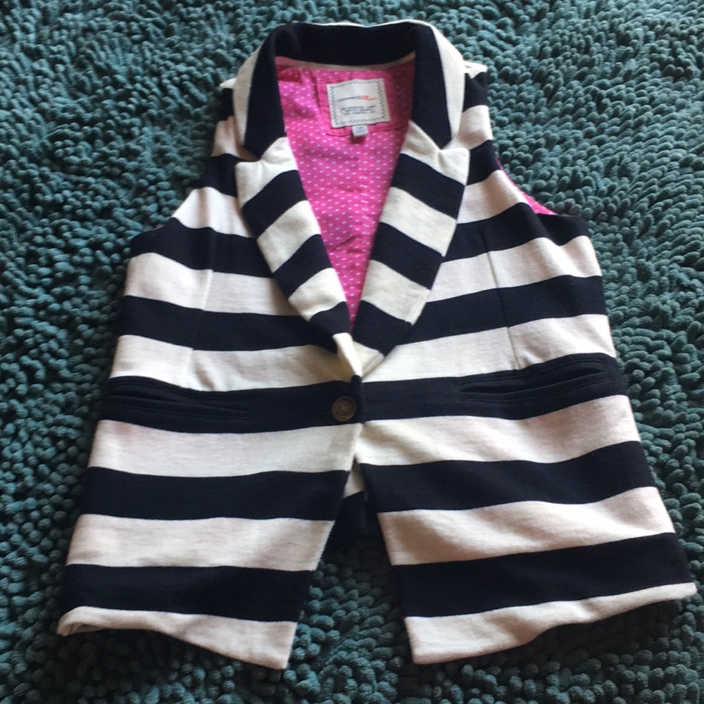 Girls forever 21 black and white vest